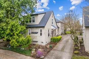 121 Wilbur St, Lake Oswego, OR 97034 - Photo 2