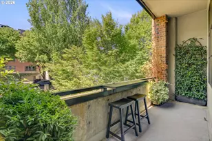 408 NW 12th Ave, Portland, OR 97209 - Photo 16