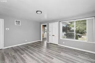 1307 E 5th St, Newberg, OR 97132 - Photo 10