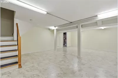 5850 SW Vermont St, Portland, OR 97219 - Photo 24