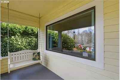 5850 SW Vermont St, Portland, OR 97219 - Photo 4