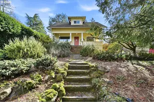 5850 SW Vermont St, Portland, OR 97219 - Photo 2