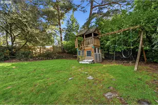 5850 SW Vermont St, Portland, OR 97219 - Photo 28