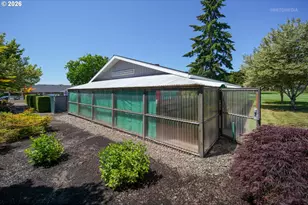 12510 SW Prince Phillip Ct, Portland, OR 97224 - Photo 38