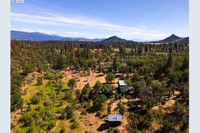 10000 Copco Rd, Ashland, OR 97520 - Photo 1