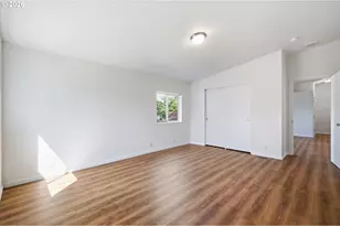825 19th St, Springfield, OR 97477 - Photo 24