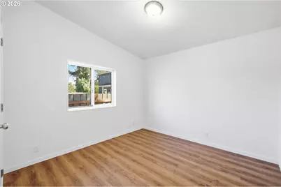 825 19th St, Springfield, OR 97477 - Photo 26