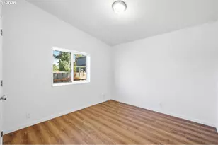 825 19th St, Springfield, OR 97477 - Photo 26