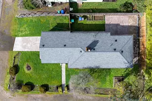 8647 NE Schuyler St, Portland, OR 97220 - Photo 32