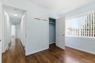 8647 NE Schuyler St, Portland, OR 97220 - Photo 20