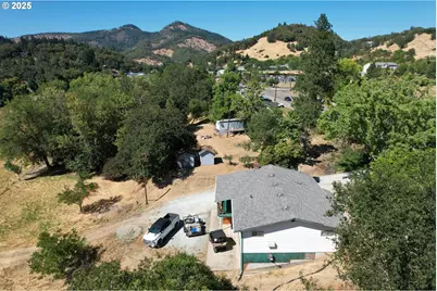 1383 N Old Pacific Hwy, Myrtle Creek, OR 97457 - Photo 14