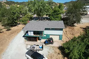 1383 N Old Pacific Hwy, Myrtle Creek, OR 97457 - Photo 22