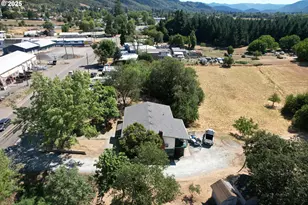 1383 N Old Pacific Hwy, Myrtle Creek, OR 97457 - Photo 16