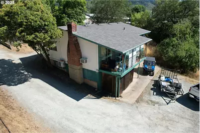 1383 N Old Pacific Hwy, Myrtle Creek, OR 97457 - Photo 24