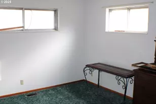 1383 N Old Pacific Hwy, Myrtle Creek, OR 97457 - Photo 8