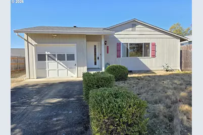 410 NW Elizabeth Ave, Winston, OR 97496 - Photo 1