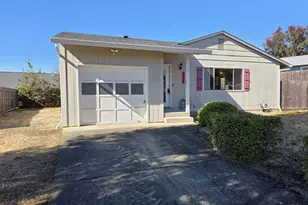 410 NW Elizabeth Ave, Winston, OR 97496 - Photo 8