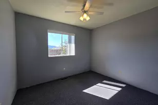 410 NW Elizabeth Ave, Winston, OR 97496 - Photo 32