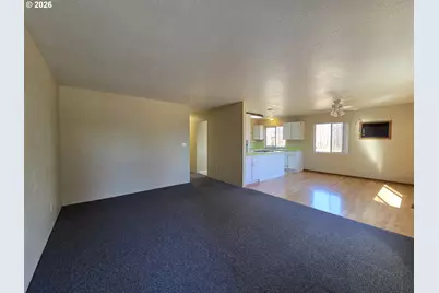 410 NW Elizabeth Ave, Winston, OR 97496 - Photo 18