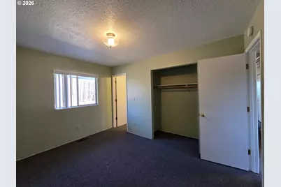 410 NW Elizabeth Ave, Winston, OR 97496 - Photo 28