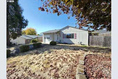 410 NW Elizabeth Ave, Winston, OR 97496 - Photo 6