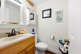 724 SE Rene Ave, Gresham, OR 97080 - Photo 16