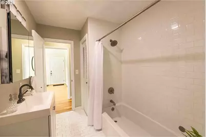 216 SE 75th Ave, Portland, OR 97215 - Photo 26