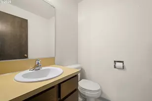 2431 W Lynnwood Dr, Longview, WA 98632 - Photo 18