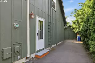 946 Nantucket Ave, Eugene, OR 97404 - Photo 4