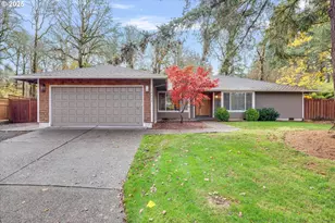 18434 Sandpiper Cir, Lake Oswego, OR 97035 - Photo 2