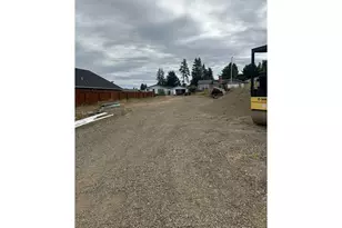 658 Boulder Loop, Creswell, OR 97426 - Photo 1