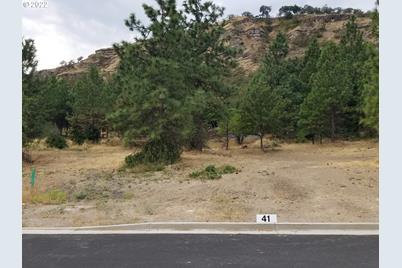 W 15th St #41, The Dalles, OR 97058 - Photo 1