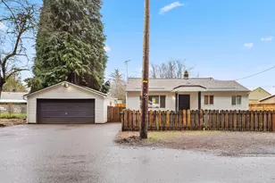 8635 NE Skidmore St, Portland, OR 97220 - Photo 2