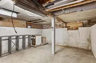 8635 NE Skidmore St, Portland, OR 97220 - Photo 28