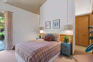 999 NE 169th Dr, Portland, OR 97230 - Photo 18