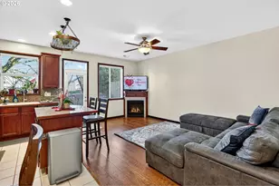 810 E Ninth St, Newberg, OR 97132 - Photo 4