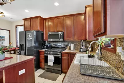 810 E 9th St #B5, Newberg, OR 97132 - Photo 6