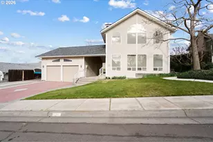 325 SE 9th Dr, Hermiston, OR 97838 - Photo 1