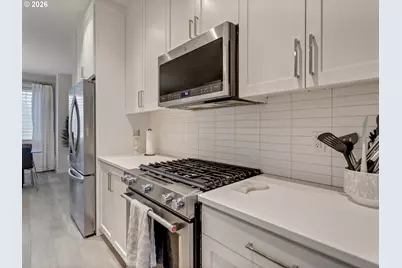 29120 SW Costa Cir #E, Wilsonville, OR 97070 - Photo 8