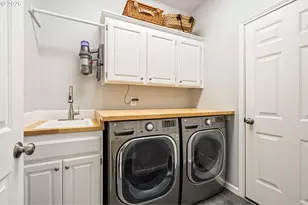 6438 SW Flower St, Portland, OR 97221 - Photo 32