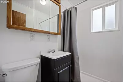 485 S 46th St, Springfield, OR 97478 - Photo 14