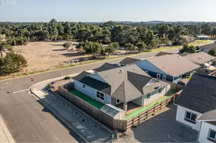 937 Carter St SW, Bandon, OR 97411 - Photo 4