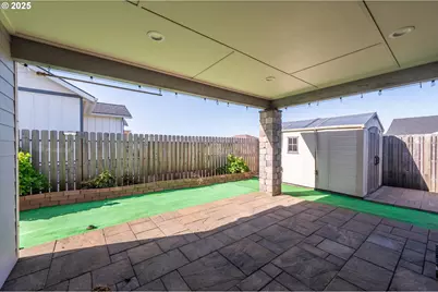 937 Carter St SW, Bandon, OR 97411 - Photo 36