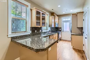 343 NE Bryant St, Portland, OR 97211 - Photo 10