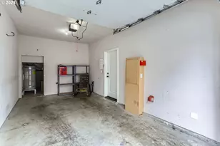 343 NE Bryant St, Portland, OR 97211 - Photo 26