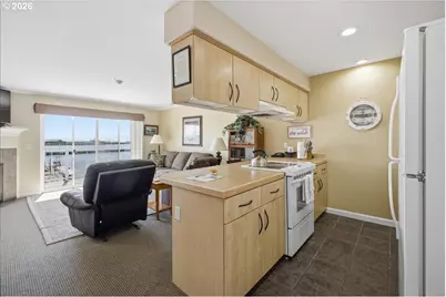 890 SE Bay Blvd #317, Newport, OR 97365 - Photo 10