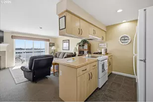 890 SE Bay Blvd., Newport, OR 97365 - Photo 10