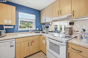 890 SE Bay Blvd., Newport, OR 97365 - Photo 34