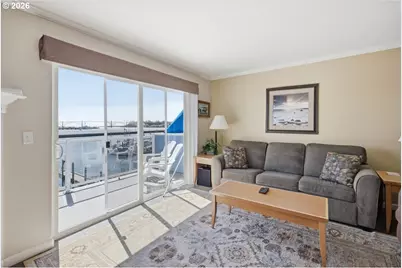 890 SE Bay Blvd #317, Newport, OR 97365 - Photo 4