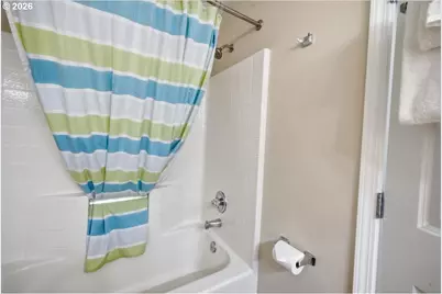 890 SE Bay Blvd #317, Newport, OR 97365 - Photo 22